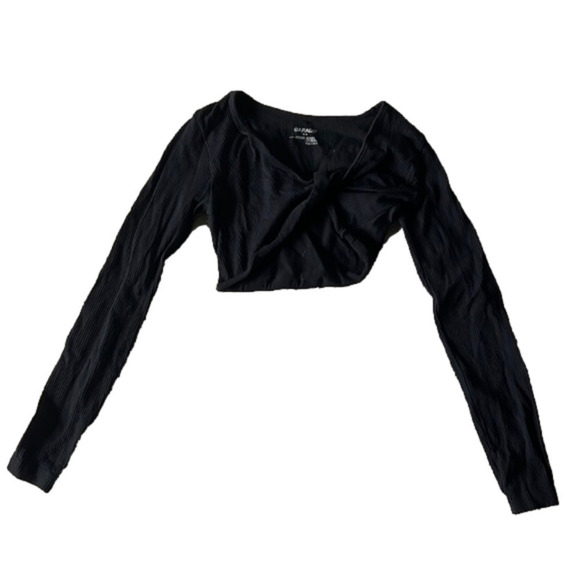 BLACK size medium garage cropped long sleeve with crossover detail in front - Picture 1 of 3